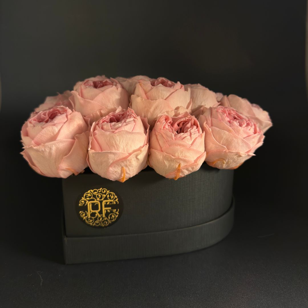 Eternelle Heart Box | 16 Peonias