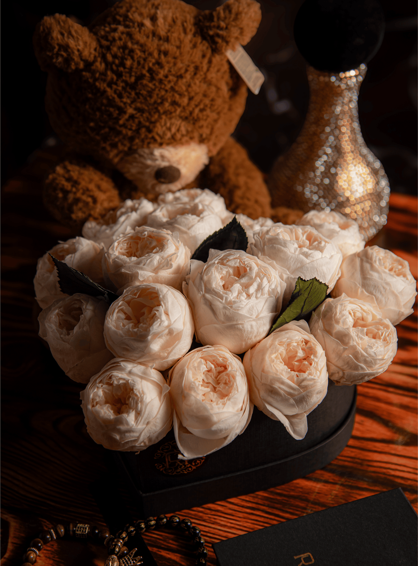 Eternelle Heart Box | 16 Peonias