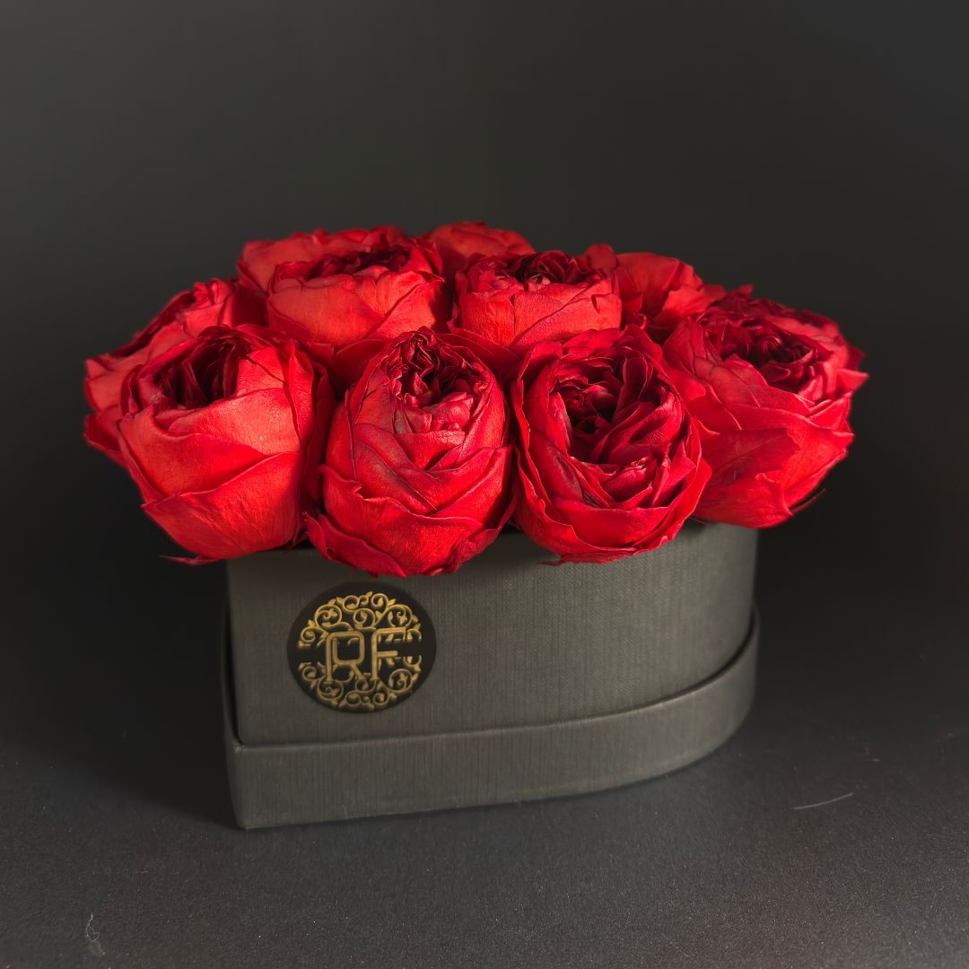 Eternelle Heart Box | 16 Peonias