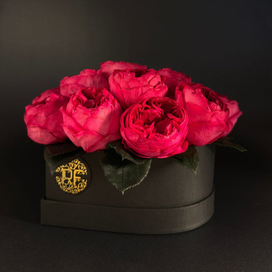 Eternelle Heart Box | 16 Peonias