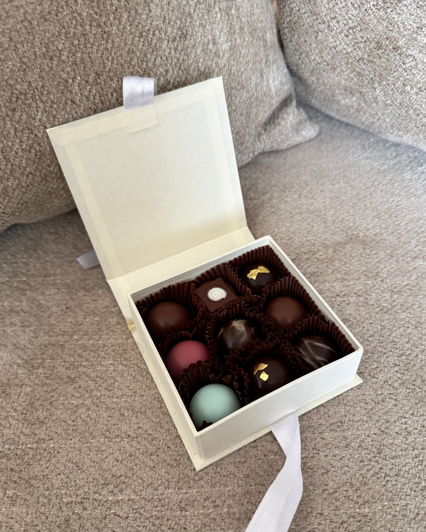 Chocolates de Recuerdo - Paquete de 10 cajas con 9 Chocolates | Chocolate Belga