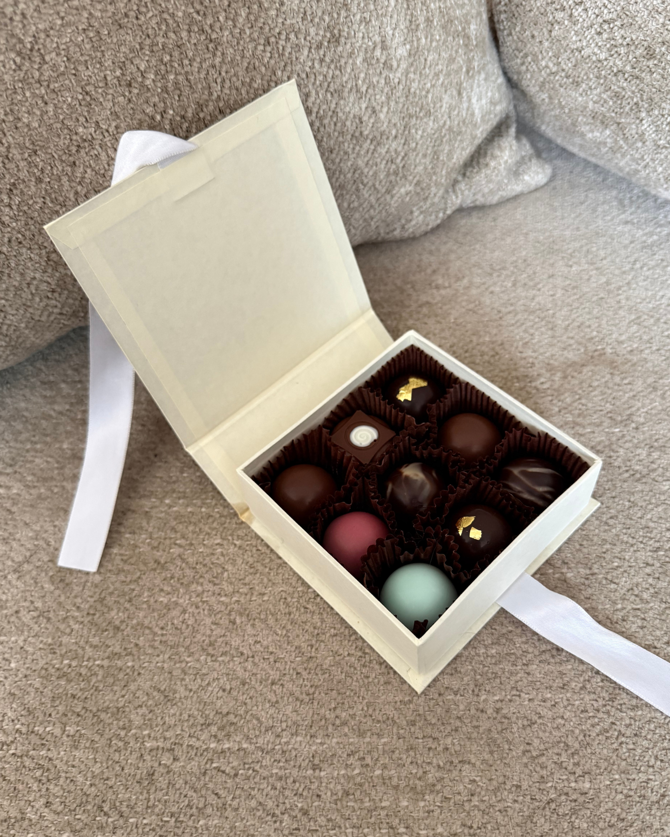 Chocolates de Recuerdo - Paquete de 10 cajas con 9 Chocolates | Chocolate Belga