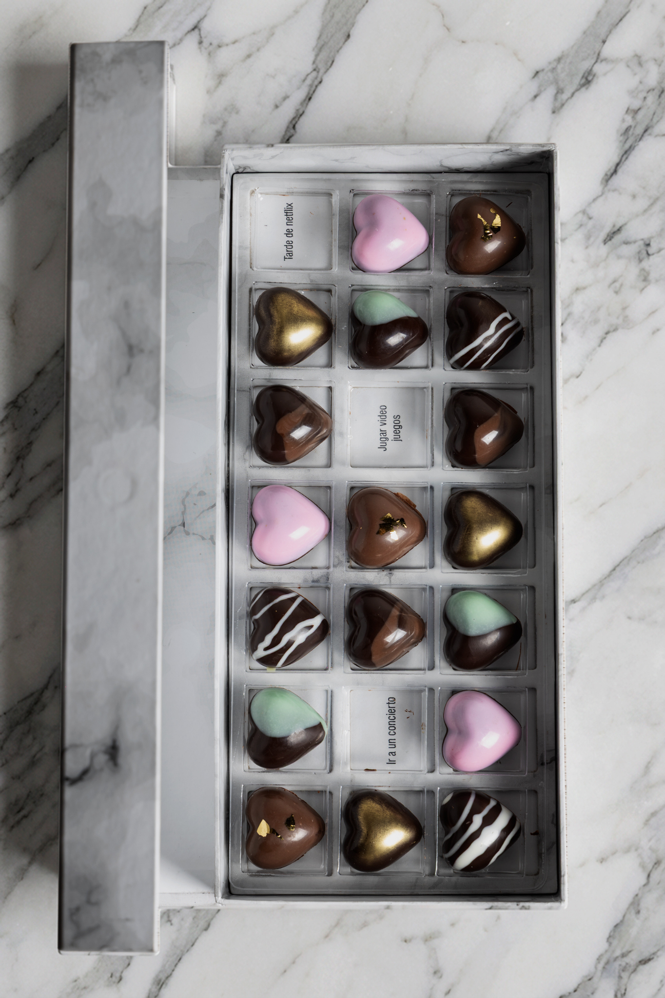 Caja de Chocolates "21 Citas" - Regalo Premium de Aniversario | Chocolate Belga