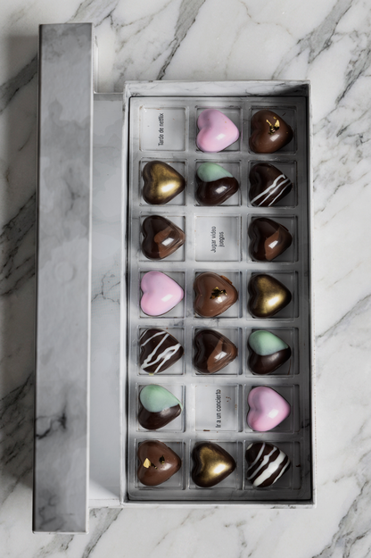 Caja de Chocolates "21 Citas" - Regalo Premium de Aniversario | Chocolate Belga