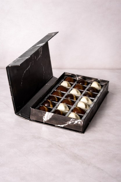 Caja "21 Citas" de Chocolates Rellenos de Pistache y Kataifi (Estilo Dubai)