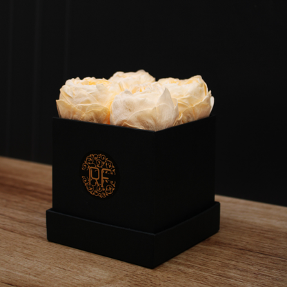 Eternelle Box | 4 Peonias