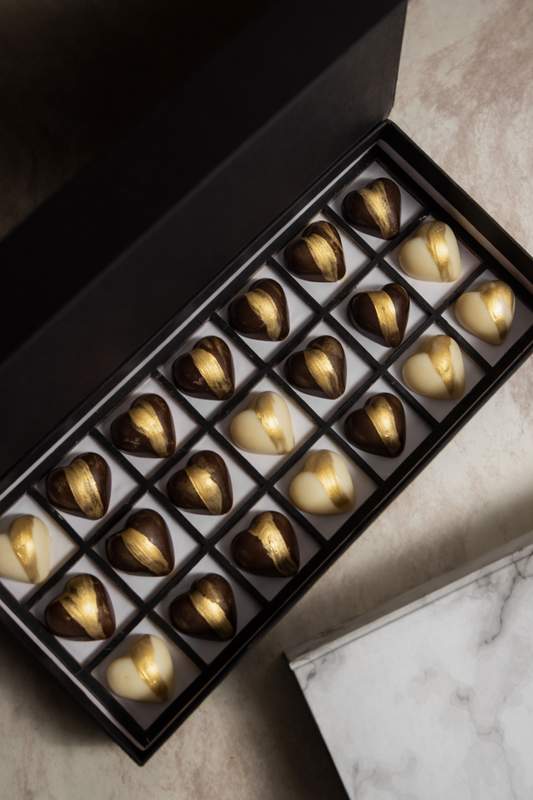 21 Citas Dubai | Black