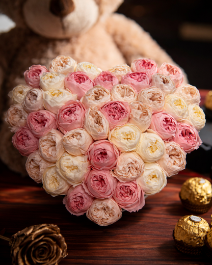 Eternelle Heart Box | 60 Peonias