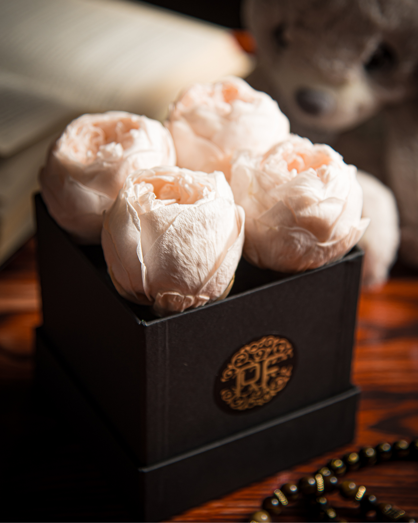 Eternelle Box | 4 Peonias