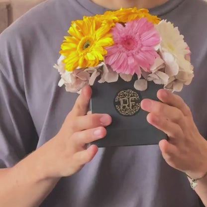 Eternelle Box | 10 Gerberas | Colores Mixtos